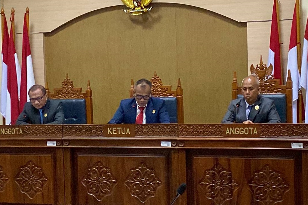 Breaking News: KIP Kabulkan Gugatan Bonatua terkait Sengketa Ijazah Jokowi