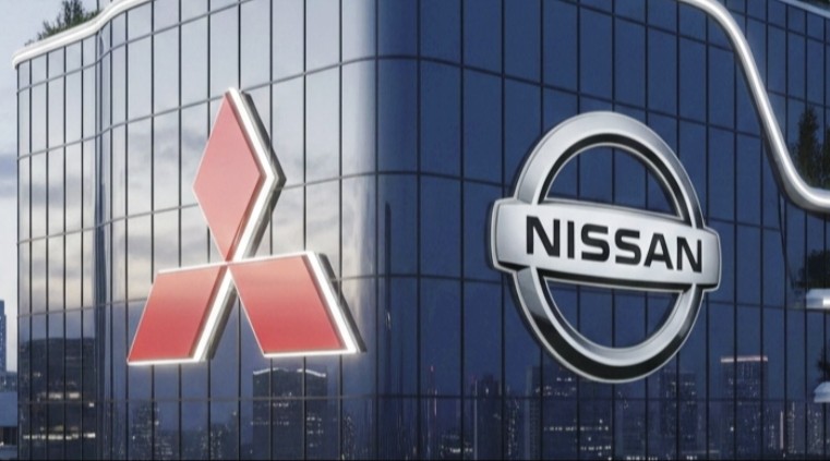 Mitsubishi Produksi 2 Mobil Nissan Rogue Plug-in Hybrid dan Navara
