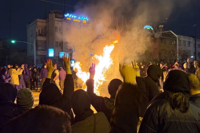 Pemimpin Iran Khamenei Sebut Demo Rusuh Upaya Kudeta