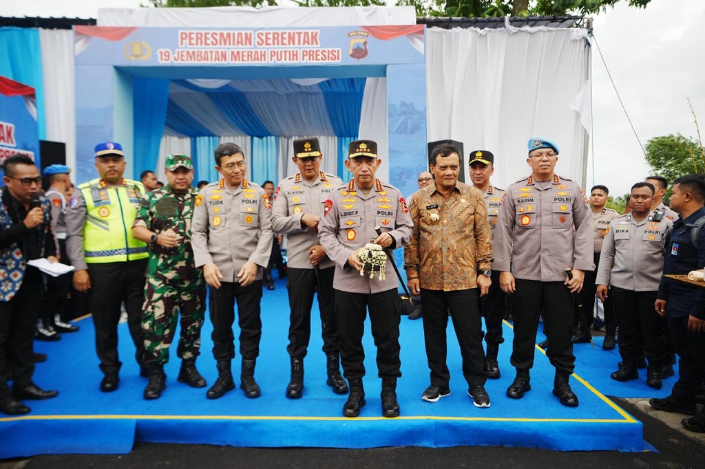 Kapolri Resmikan 19 Jembatan Merah Putih Presisi, Gerak Cepat Tindak Lanjuti Arahan Presiden Prabowo