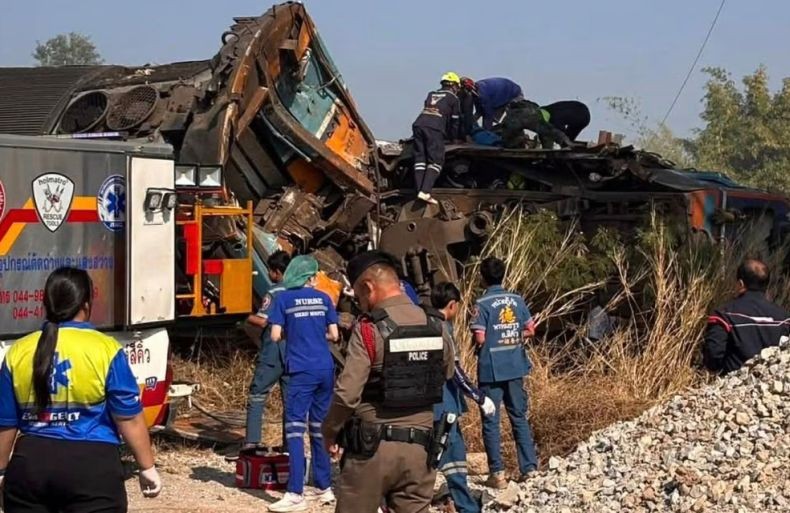 Cerita Kengerian Crane Timpa Kereta di Thailand Tewaskan 32 Orang, Penumpang Terlempar
