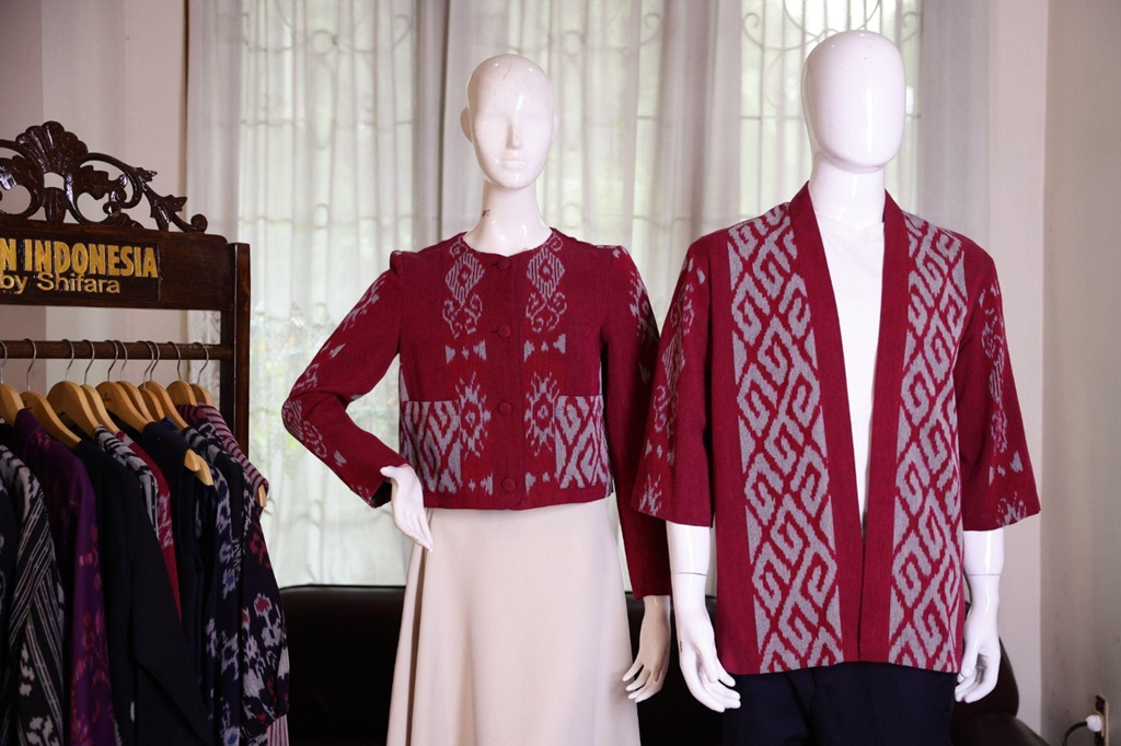 UMKM Binaan BRI Ini Hidupkan Napas Wastra Nusantara Lewat Koleksi Office Wear