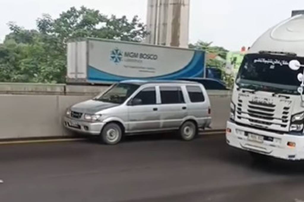 Polisi soal Viral Mobil Jalan Sendiri di Tol Japek: Sopir Meninggal