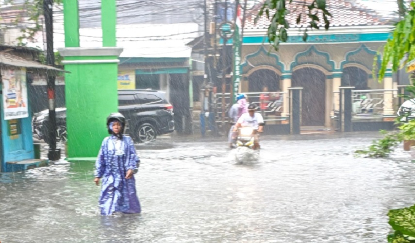 Banjir Jabodetabek: Sejumlah Titik di Bekasi Terendam, Ketinggian Air Capai 90 Cm