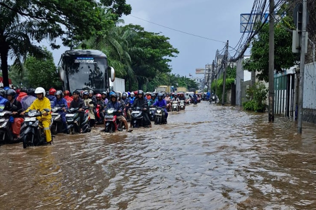 Banjir Jabodetabek: 125 RT di Jakarta Masih Terendam, 387 Warga Mengungsi