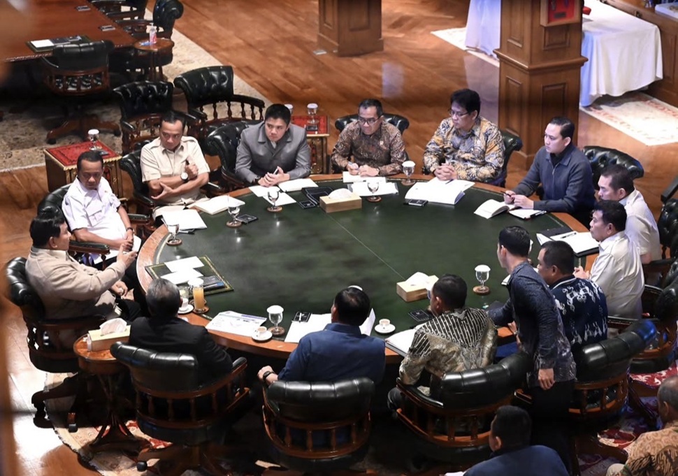 Prabowo Gelar Ratas Akhir Pekan di Hambalang, Bahas Program Strategis