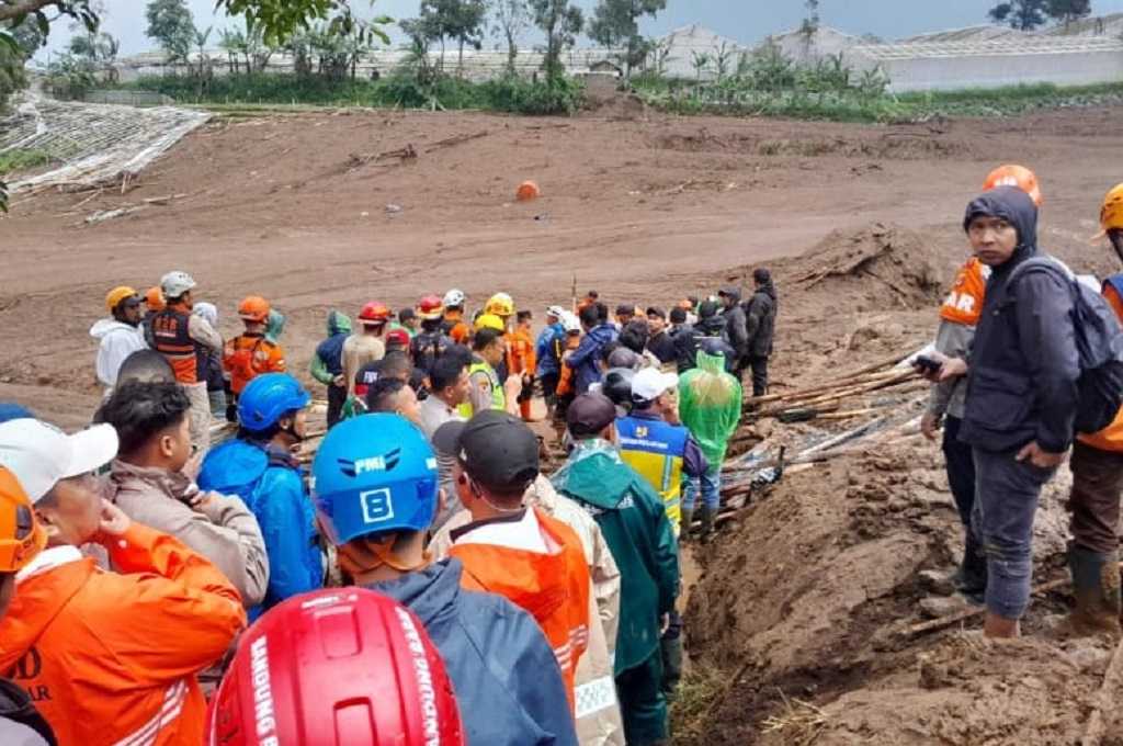 Update Longsor Cisarua Bandung Barat: 17 Orang Tewas, 11 Jenazah Teridentifikasi