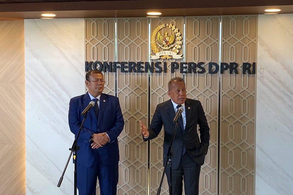 Adies Kadir Jadi Hakim MK, DPR: Inosentius Samsul Dapat Tugas Lain