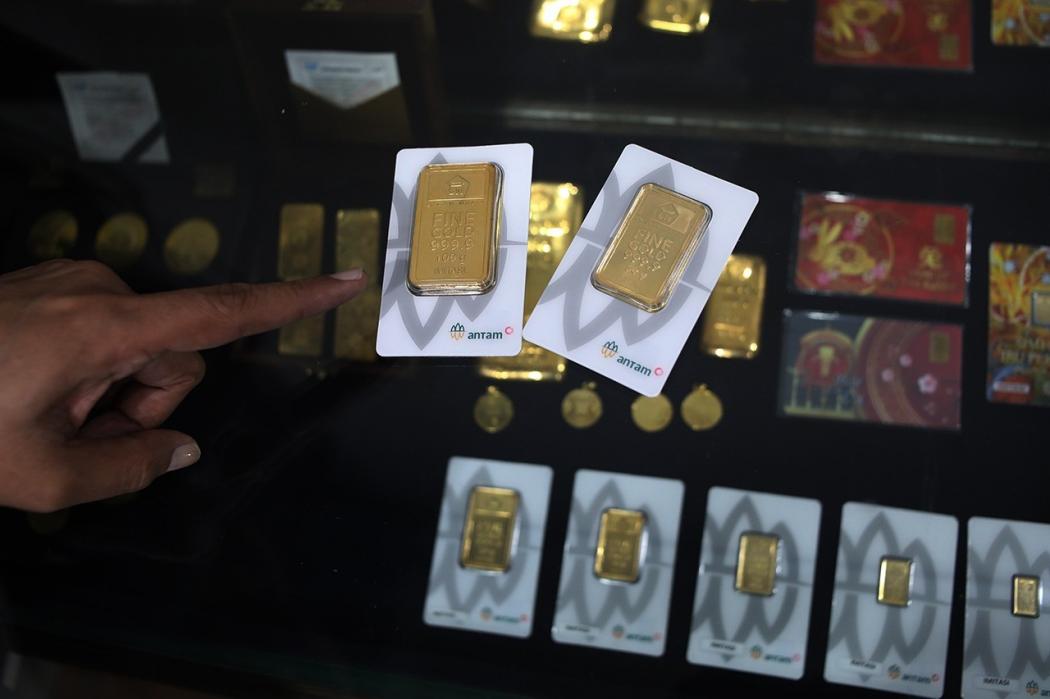 Harga Emas Antam Hari Ini Anjlok Rp32.000, Termurah Dijual Segini