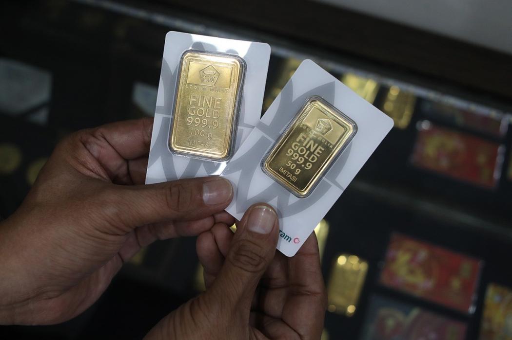Harga Emas Antam Hari Ini Turun Rp15.000, Cek Rincian Termurah hingga Termahal