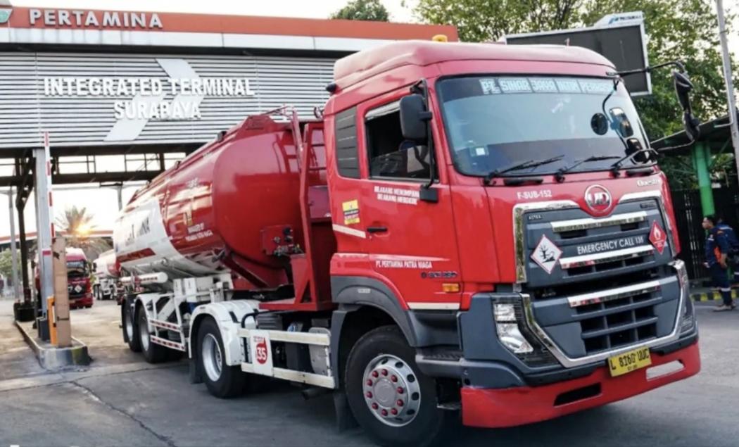 Awali 2026, UD Trucks Kerja Sama Pertamina Perkuat Armada BBM