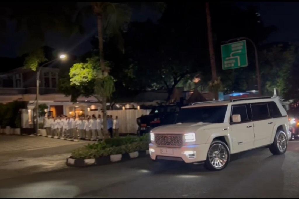 Syukuran HUT ke-18 Gerindra, Prabowo dan Para Elite Partai Tiba di Kertanegara