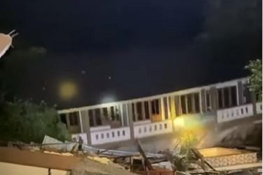 Terekam Video, Asrama Pesantren Al-Adalah di Padasari Tegal Ambruk akibat Tanah Bergerak