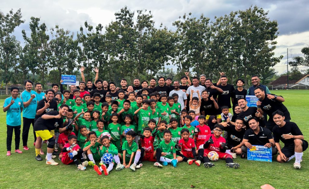Legenda Timnas Turun ke Akar Rumput, 55 Anak Sleman Dapat Coaching Clinic Eksklusif dari SeeJontor FC