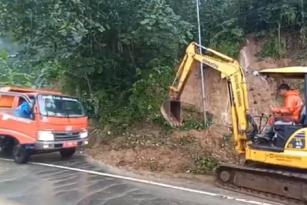 Banjir Bandang dan Longsor Terjang Ungaran Timur Semarang, Aktivitas Warga Lumpuh
