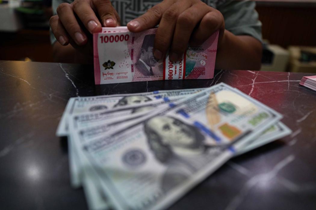 Kembali Perkasa, Rupiah Hari Ini Ditutup Menguat ke Rp17.708 per Dolar AS