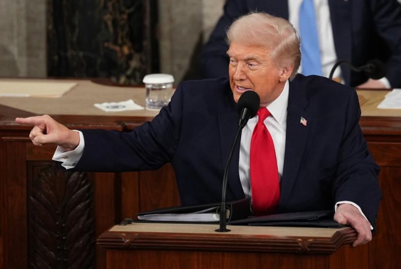 Trump Ancam Serang Oman: Mereka Paham Itu!