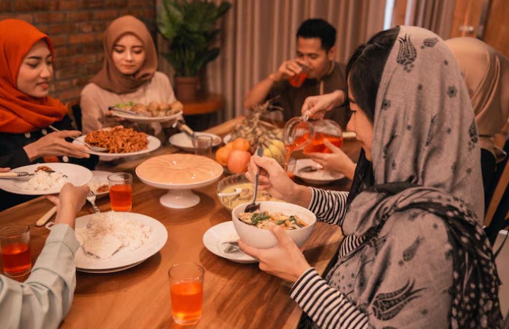 15 Contoh Rundown Acara Bukber di Kantor, Sekolah dan Keluarga yang Seru
