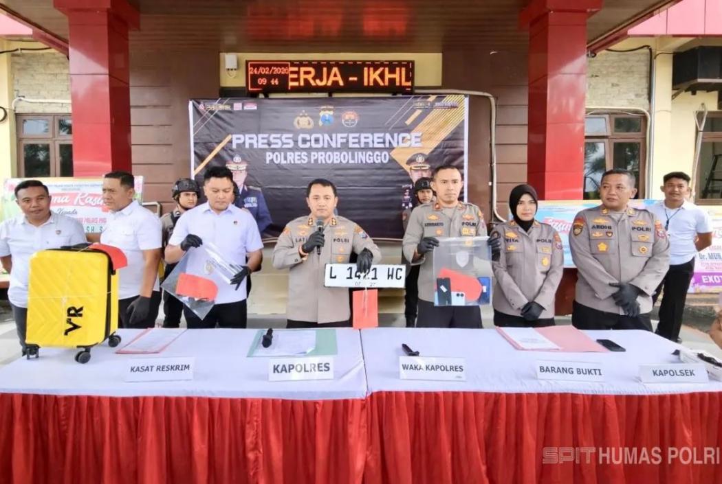 Turis Thailand Kehilangan Koper saat Wisata di Gunung Bromo, 3 Pelaku Ditangkap