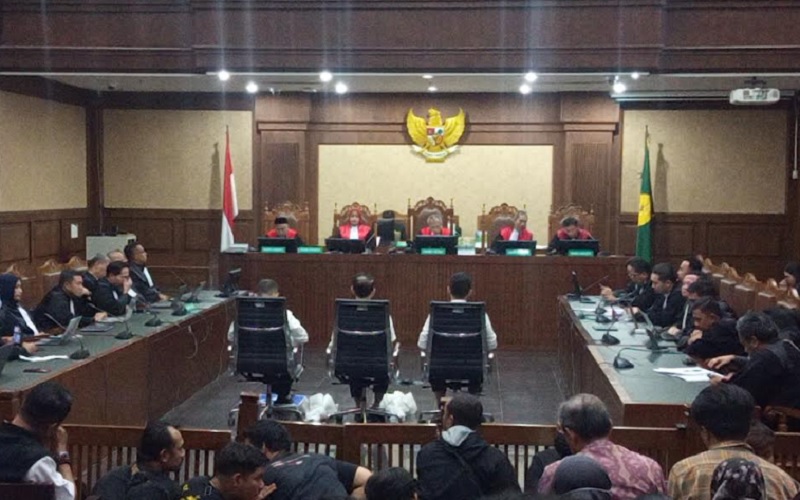 2 Eks Bos Pertamina Patra Niaga Divonis 9 dan 10 Tahun Penjara