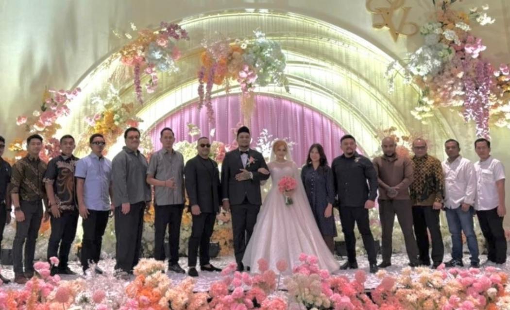 Virgoun Nikahi Lindi Fitriyana, Bertabur Bunga Begini Suasananya