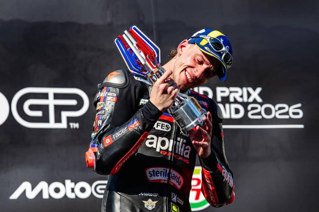 Aprilia Menggila di Brasil! Bezzecchi Menang, Jorge Martin Runner up, Bos Beri Peringatan