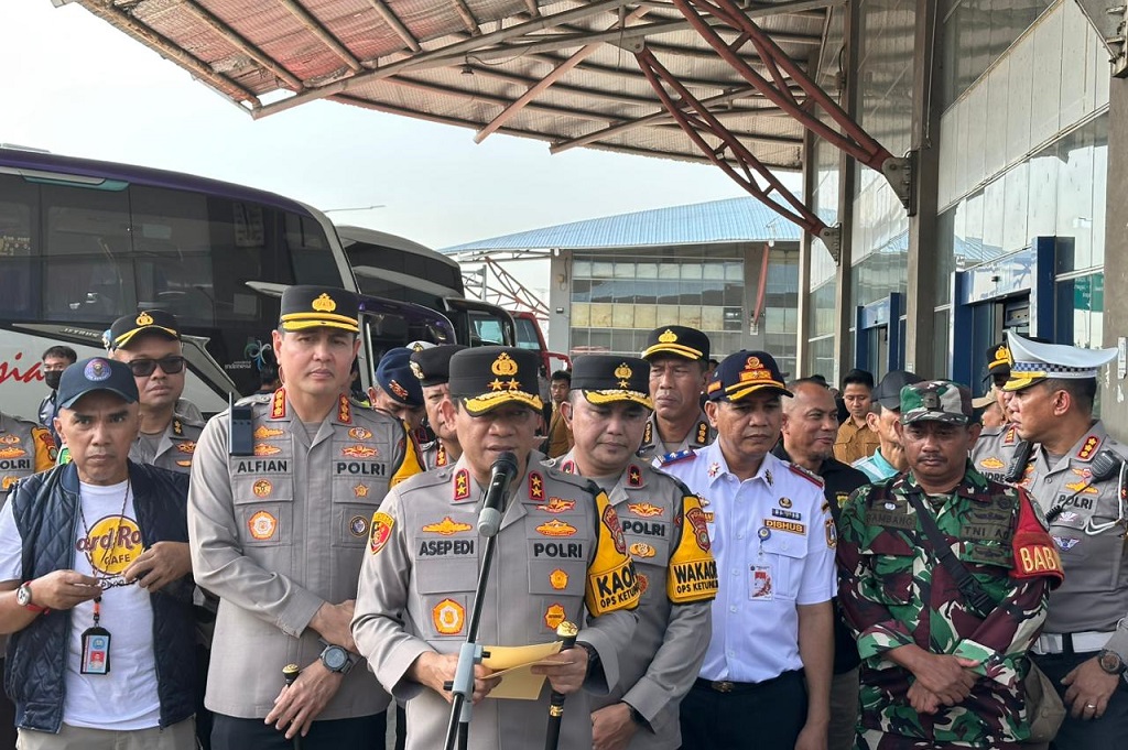 Polda Metro Kerahkan 6.812 Personel Amankan Mudik Lebaran, Jaga Terminal hingga SPBU