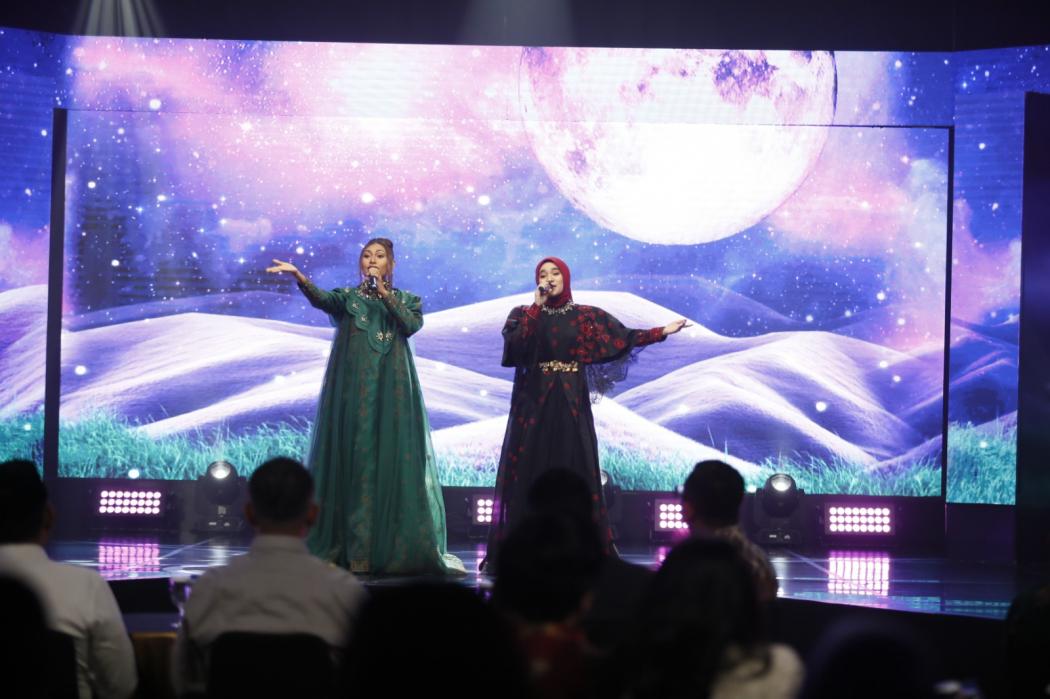 Novia Bachmid dan Nabila Taqiyyah Buka Cahaya Hati Awards, Bawakan Rahmatun Lil’Alameen'