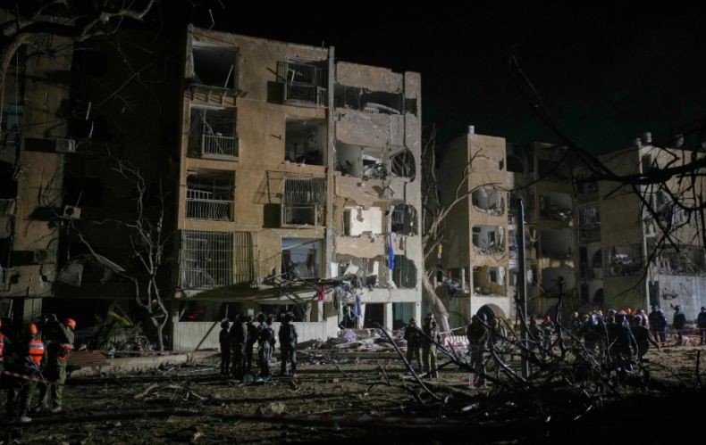 Satu Rudal Iran Porak-porandakan Kota Arad Israel, Puluhan Orang Luka