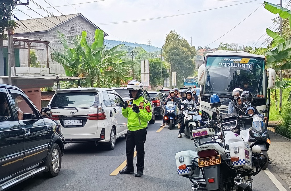 Arus Balik Padati Lingkar Gentong, Kemacetan Mengular hingga 22 Km