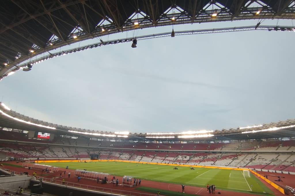 Rumput SUGBK Kinclong jelang Timnas Indonesia vs Saint Kitts and Nevis