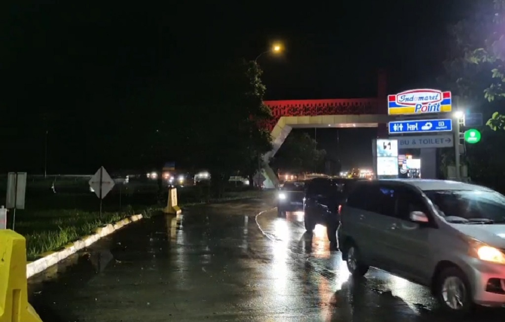 Hati-Hati, Hujan Warnai ‎Arus Balik di Tol Cipali Malam Ini