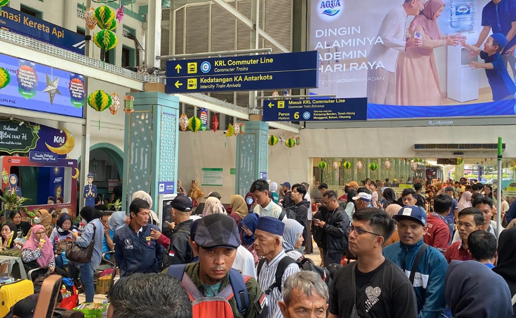 52.961 Penumpang Kereta Api Tiba di Jakarta pada Puncak Arus Balik Gelombang 2