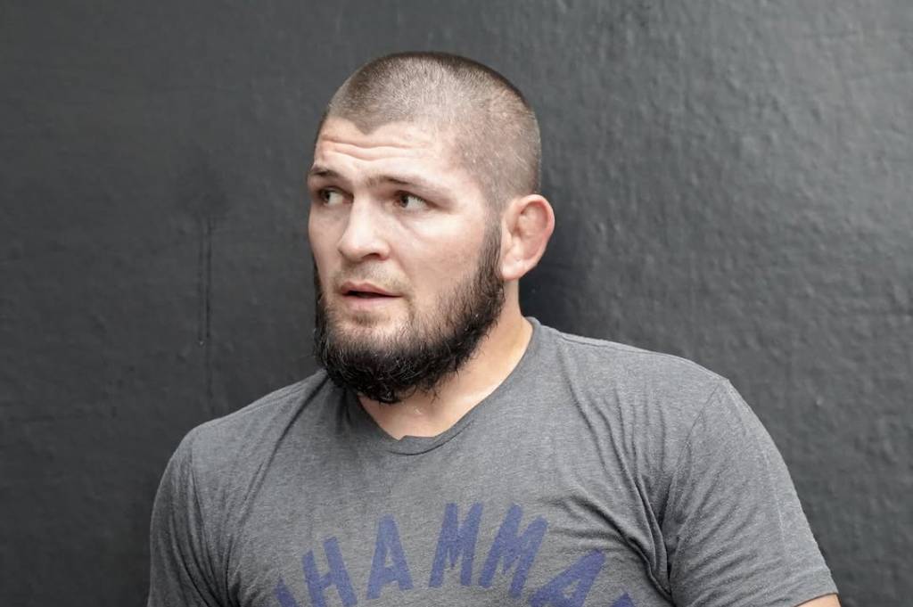 Khabib Nurmagomedov Sebut Wanita Tak Cocok di MMA, Juara UFC Langsung Menentang
