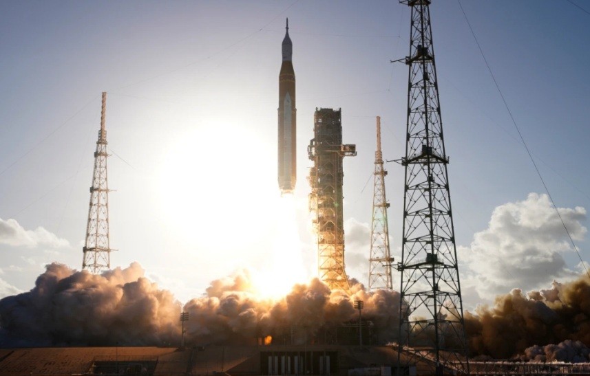 AS Luncurkan Pesawat Luar Angkasa Artemis II, Buka Jalan Kirim Manusia ke Bulan