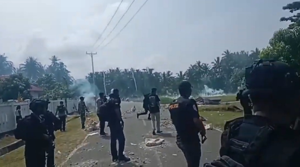 Polri Kirim Pasukan Brimob ke Malut Redam Bentrok 2 Desa di Halmahera Tengah