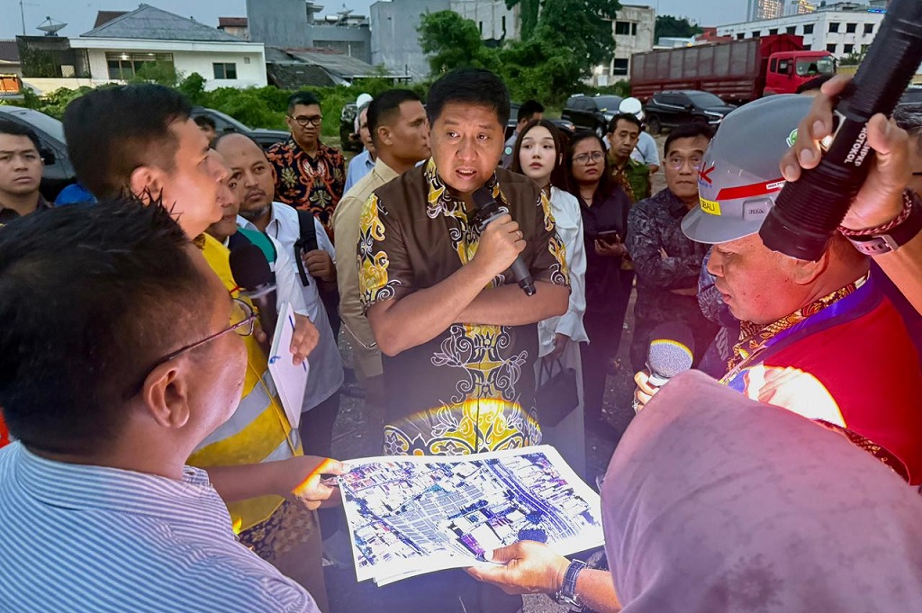 Instruksi Prabowo, Pemerintah Mulai Bangun Hunian untuk Warga Pinggir Rel Senen