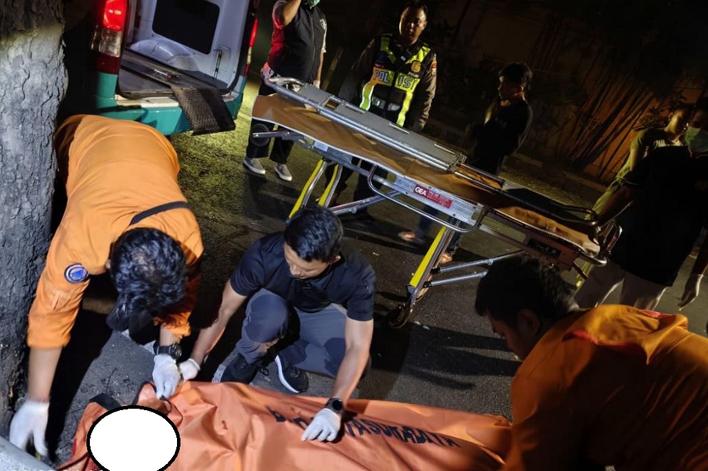 Kecelakaan di Surabaya, Pemotor Tewas Mengenaskan Ditabrak Truk