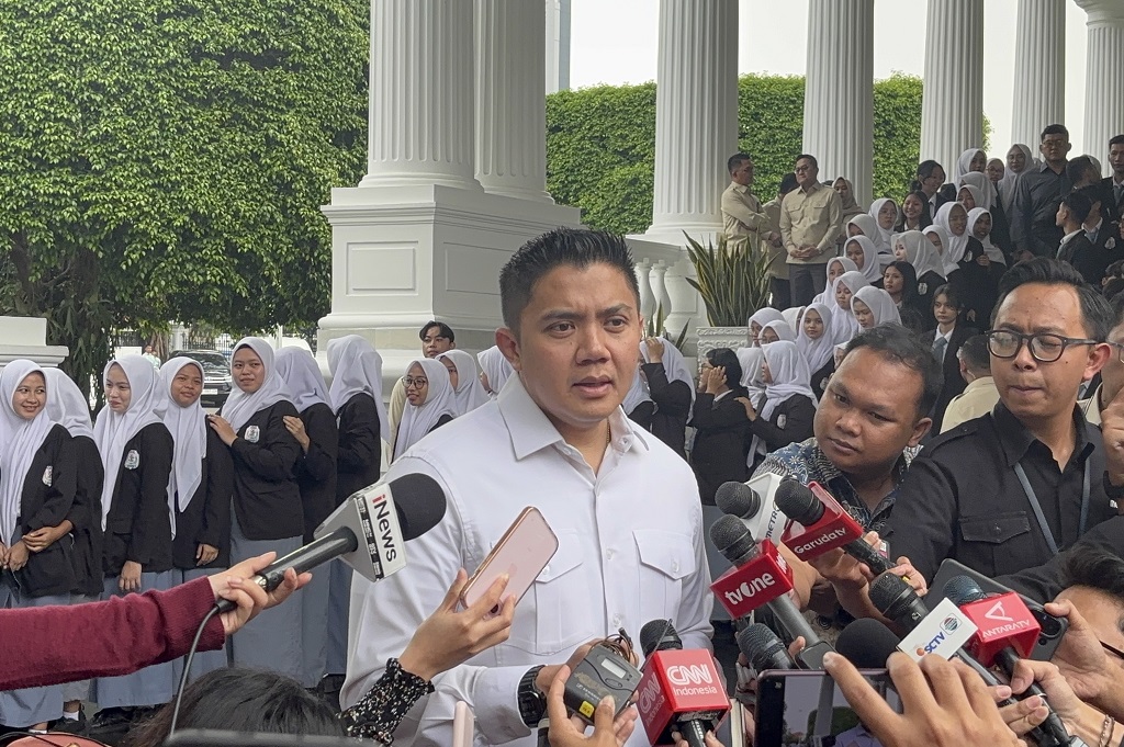 Teddy Sebut Prabowo Tanggung Biaya Perjalanan Luar Negeri Jika Melebihi Anggaran