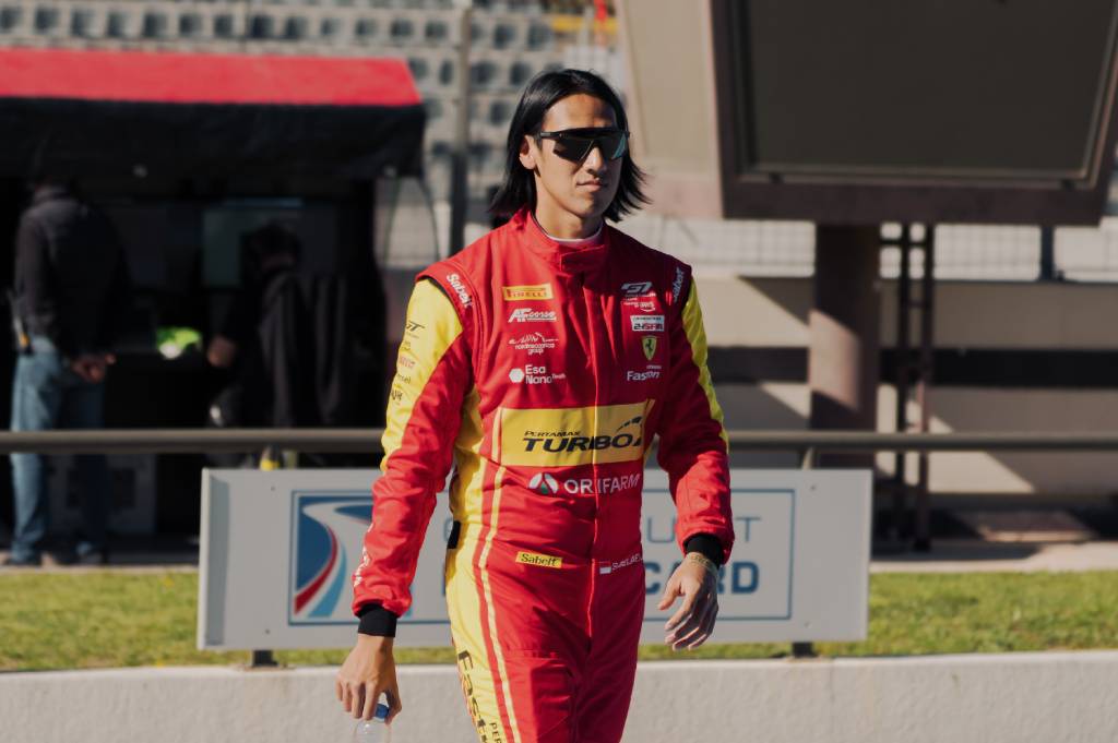 Sean Gelael Naik Kelas ke Pro GTWCE 2026, Langsung Ditemani Pembalap Ferrari