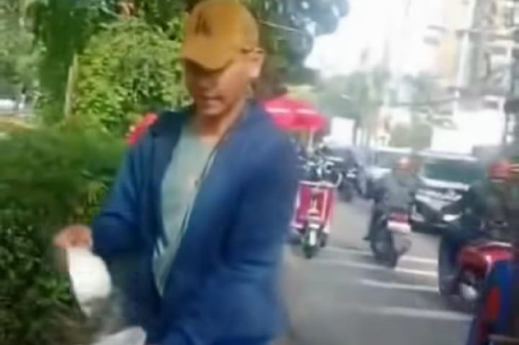 Keterlaluan! Preman Tanah Abang Pecahkan Mangkok Pedagang Bakso gegara Tak Dikasih Duit