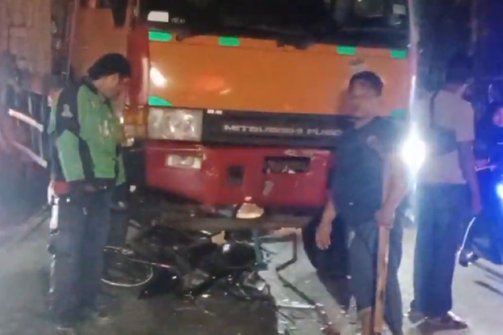Kecelakaan Beruntun Truk Fuso Seruduk 8 Mobil dan 2 Motor di Bekasi, Banyak Korban Luka