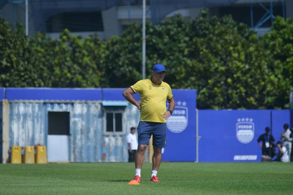 Persib Dihantui Jadwal Padat, Bojan Hodak Langsung Ultimatum Pemain