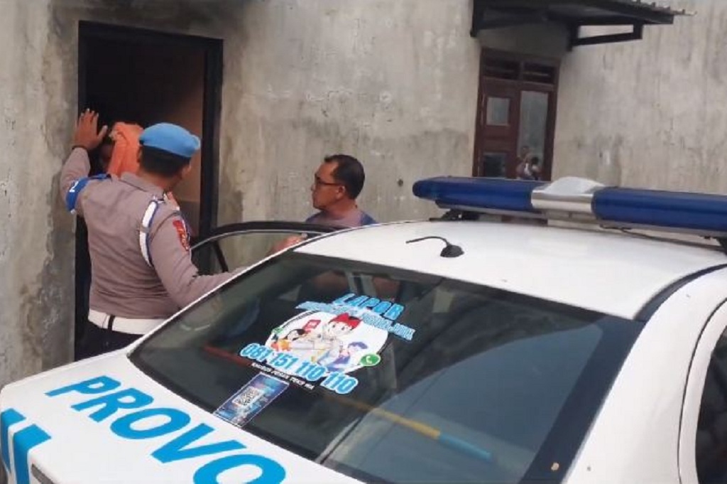 Heboh! Oknum Polisi di Nganjuk Digerebek Bersama Istri Orang di Rumah Kontrakan