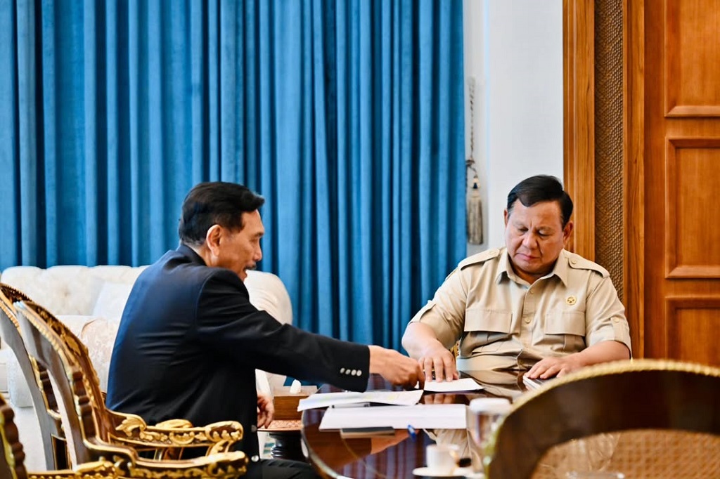 Prabowo Bicara 4 Mata dengan Luhut di Istana, Bahas Apa?