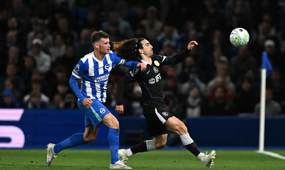 Chelsea Dihancurkan Brighton 0-3 dan Disoraki Fans, Liam Rosenior Ngamuk!