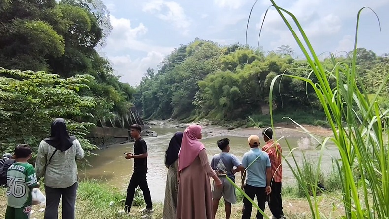 Berenang di Sungai Cisanggarrung Cirebon, 2 Pelajar SMP Tenggelam Belum Ditemukan