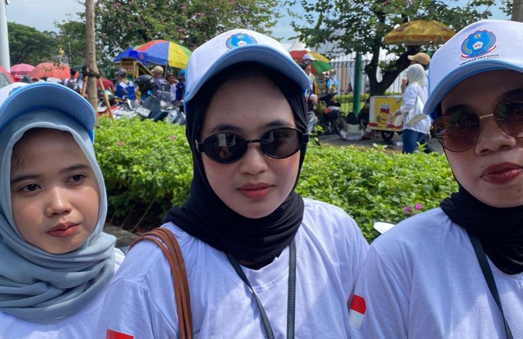 Curhat Buruh Perempuan di May Day, Keluhkan Gaji UMR Tak Cukup Buat Beli Skincare