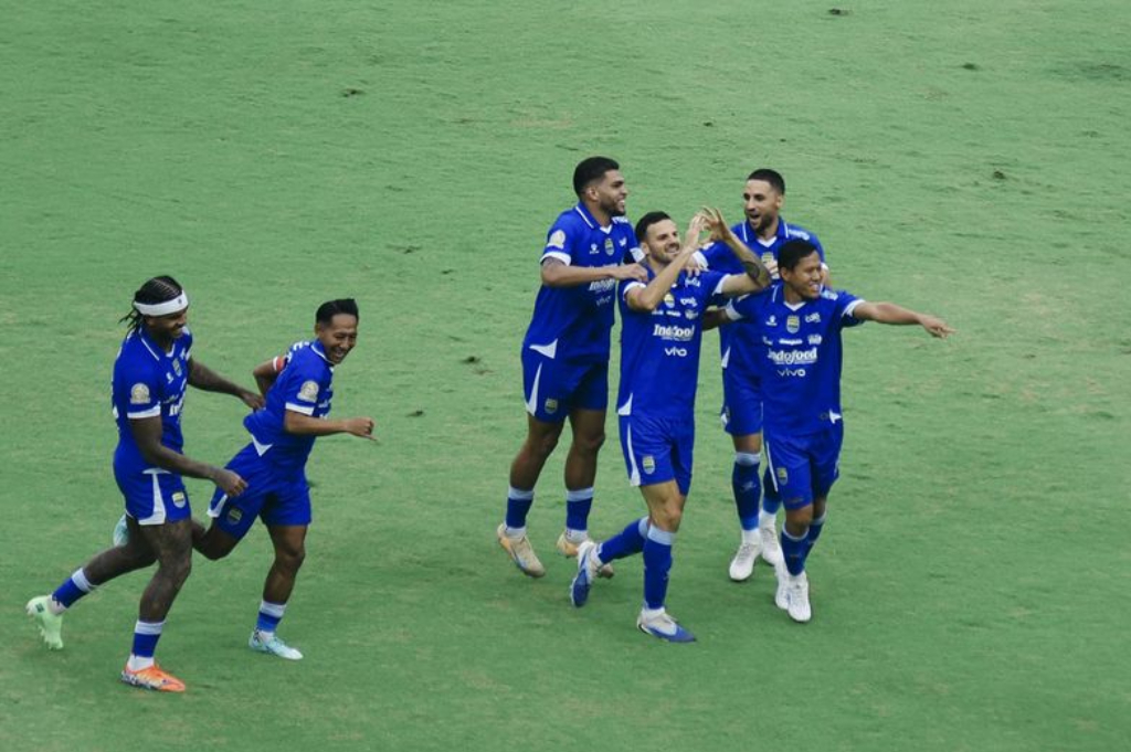 Panas! Laga Persija vs Persib Digelar di Stadion Segiri Samarinda, Ini Alasannya