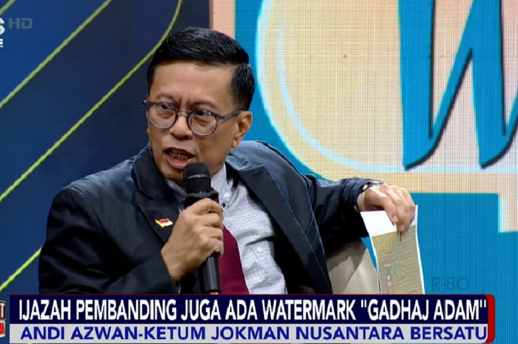 Andi Azwan Klaim Tulisan Gadhaj Adam Bukan cuma Ada di Ijazah Jokowi